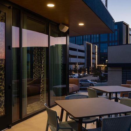מק'קיני Denizen Hotel מראה חיצוני תמונה