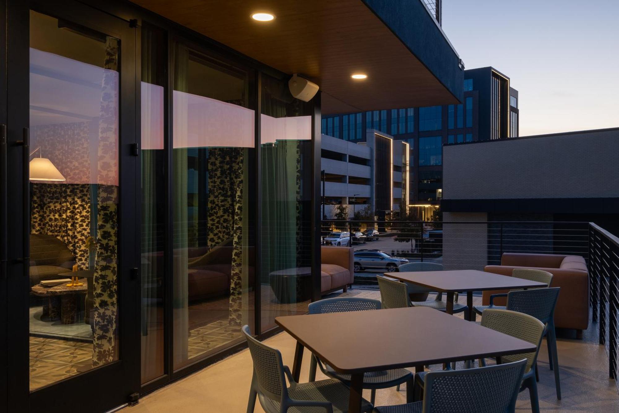 מק'קיני Denizen Hotel מראה חיצוני תמונה