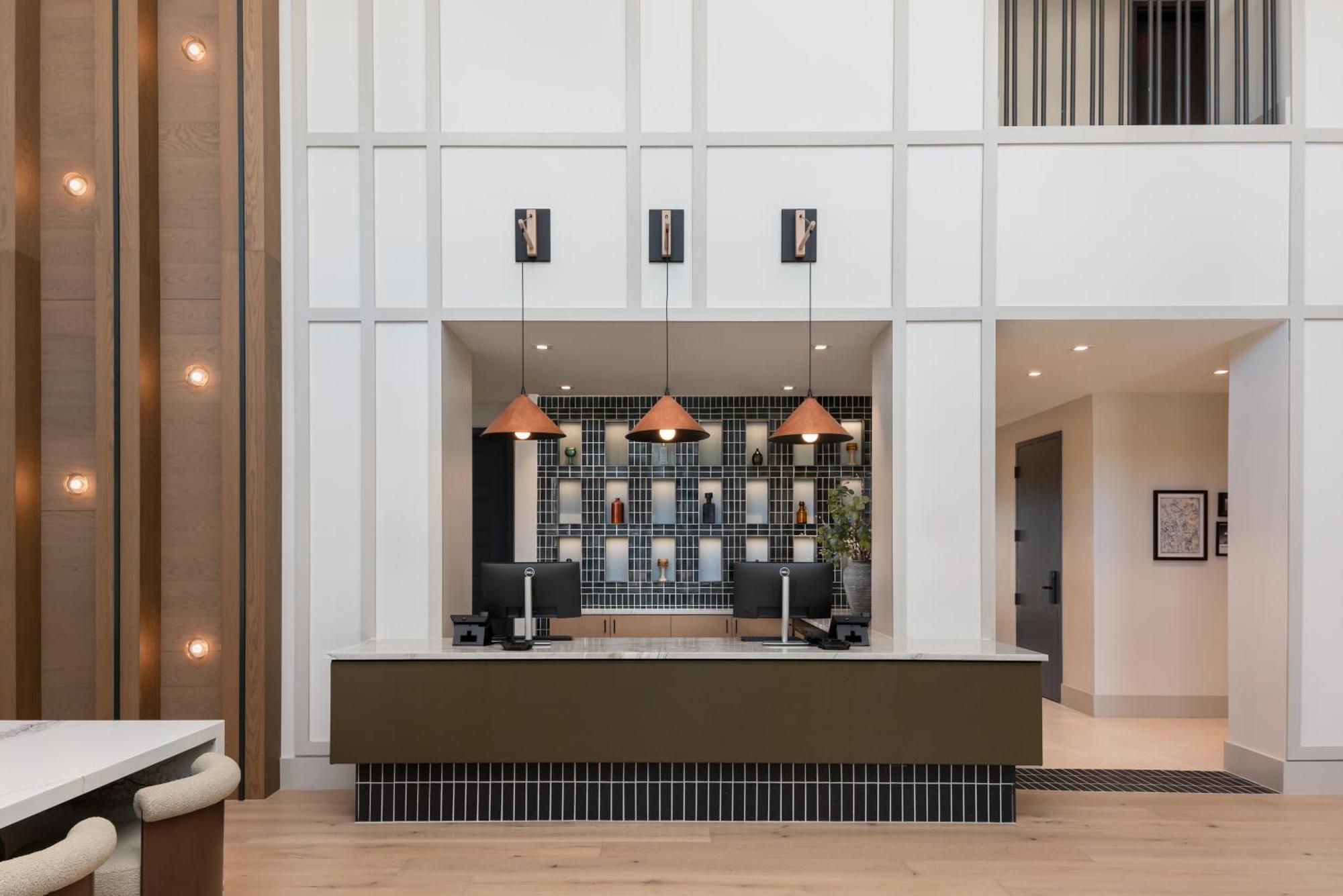 מק'קיני Denizen Hotel מראה חיצוני תמונה